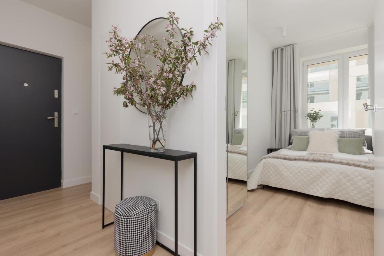 Fashionable City Center Apartment By Noclegi Renters 바르샤바 외부 사진